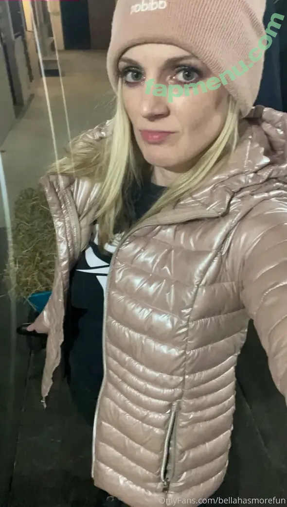 bellahasmorefun nude photo #0004 (bellahasmorefun)