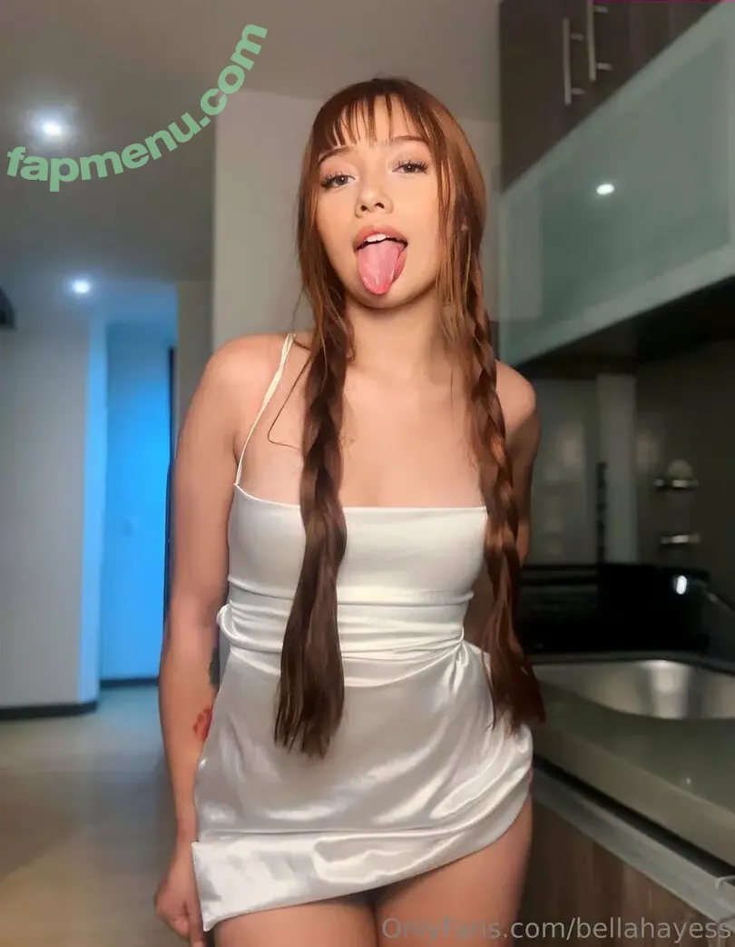 bellahayess nude photo #0011 (bellahayess)
