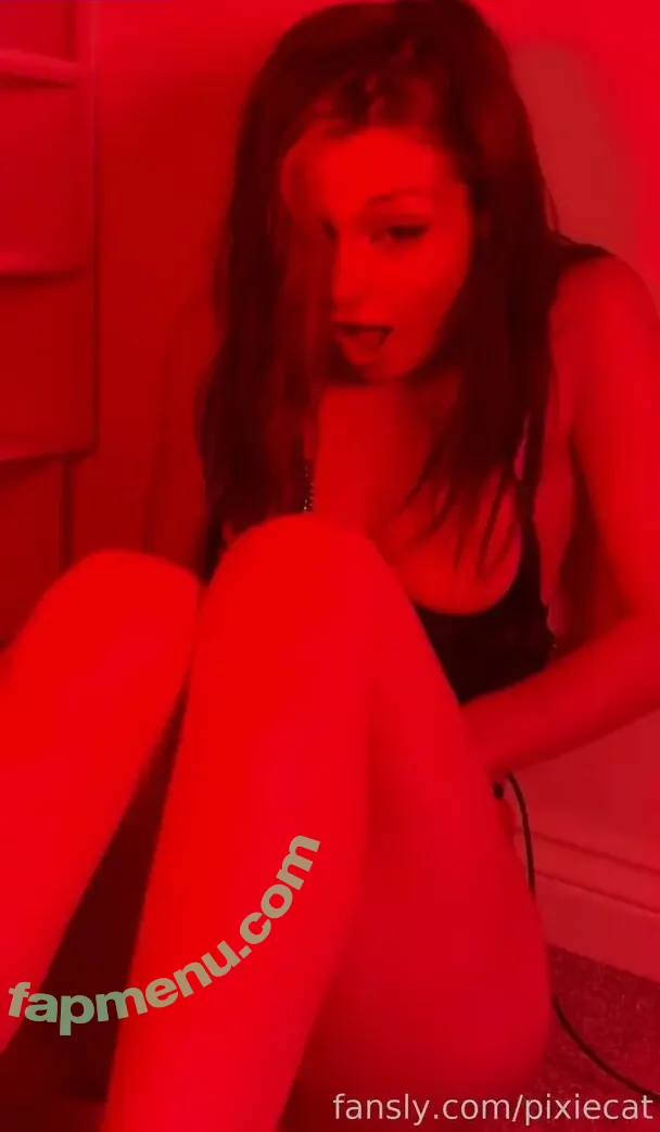 Bellajynx nude photo #0060 (Bellajynx)