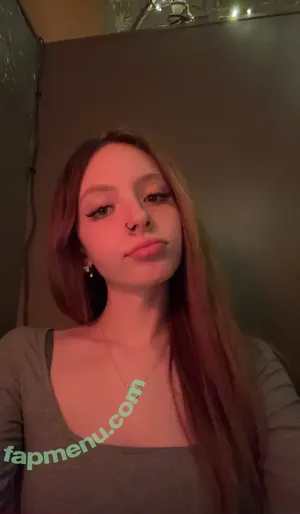 bellalovess / izzyybellaa nude photo #0005