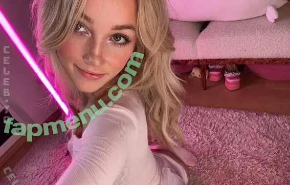 Bellaraee nude photo #0304 (Glittering_Spell_814 / bellarae / bellaraerae / yourdombella)