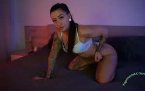 bellasinsider / bellastyle.tattoo.gym nude photo #0014