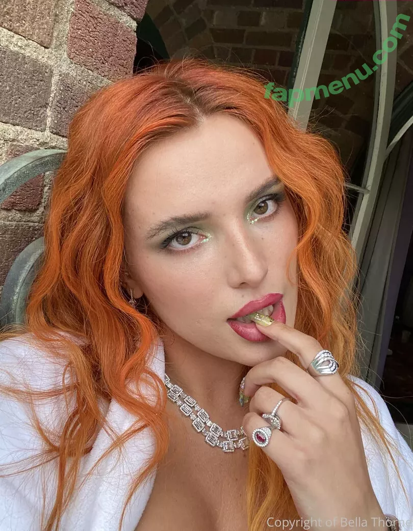 Bella Thorne nude photo #0153 (bellathorne)