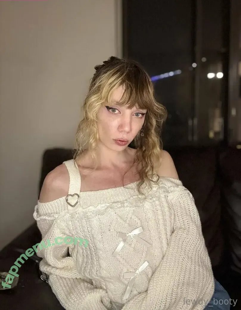 bellathrnexo nude photo #0015 (bellaxxthrne)