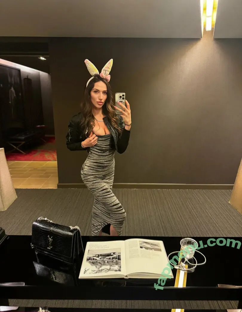 Bellavauntxo nude photo #0114 (therealslimkatie)