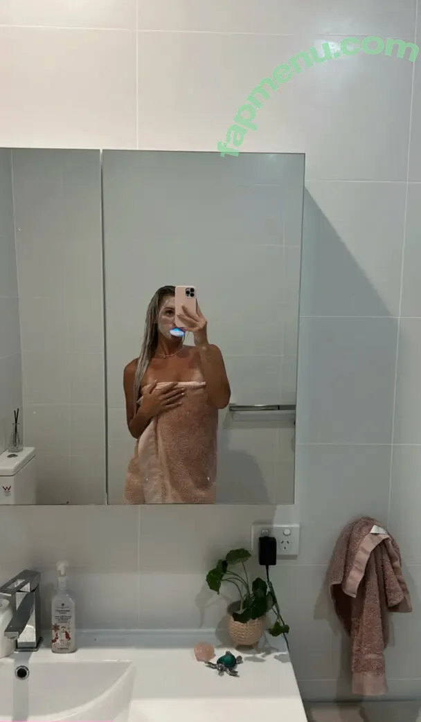 bellaxmaexo nude photo #0008 (bellaxomae)