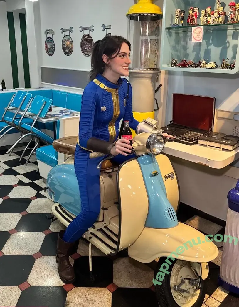 Belle Hendges nude photo #0022 (bellehendges)