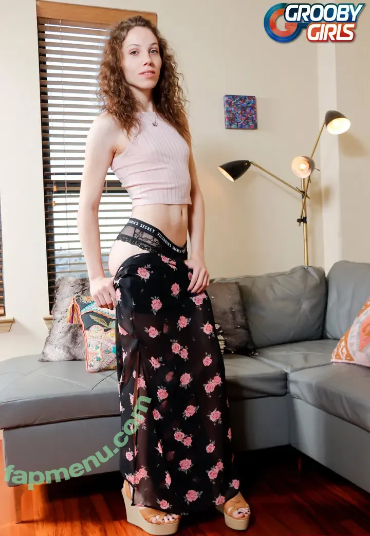 Belleadams nude photo #0021 (Belleadams)