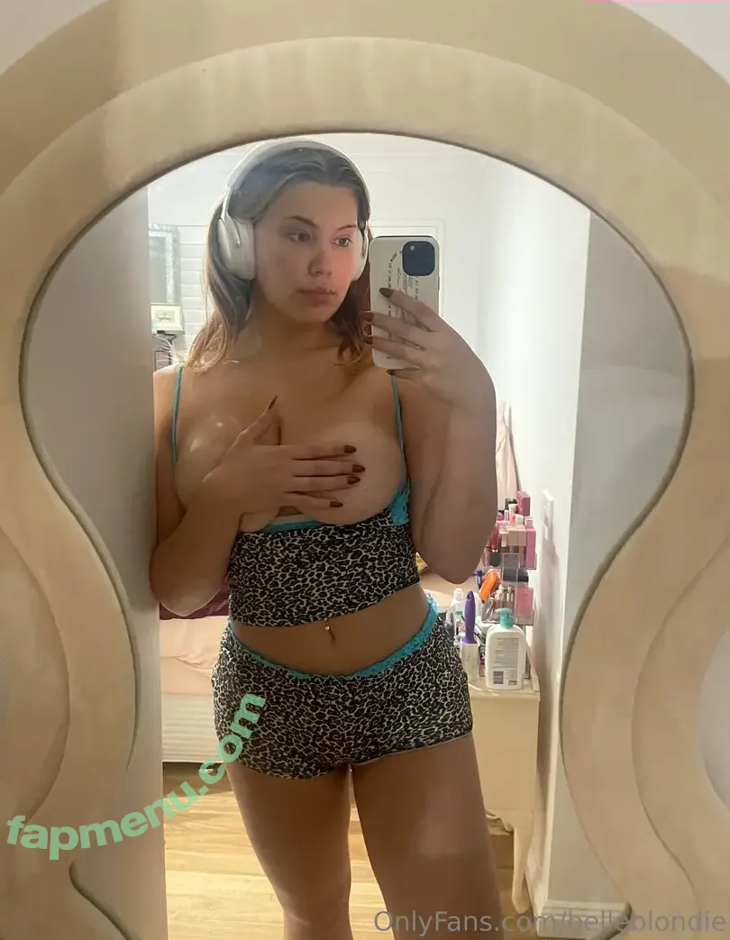 BelleBlondie nude photo #0076 (belle.blondie)