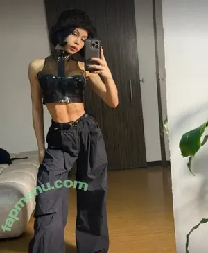 BelleDeJour / yogifitbee nude photo #0031