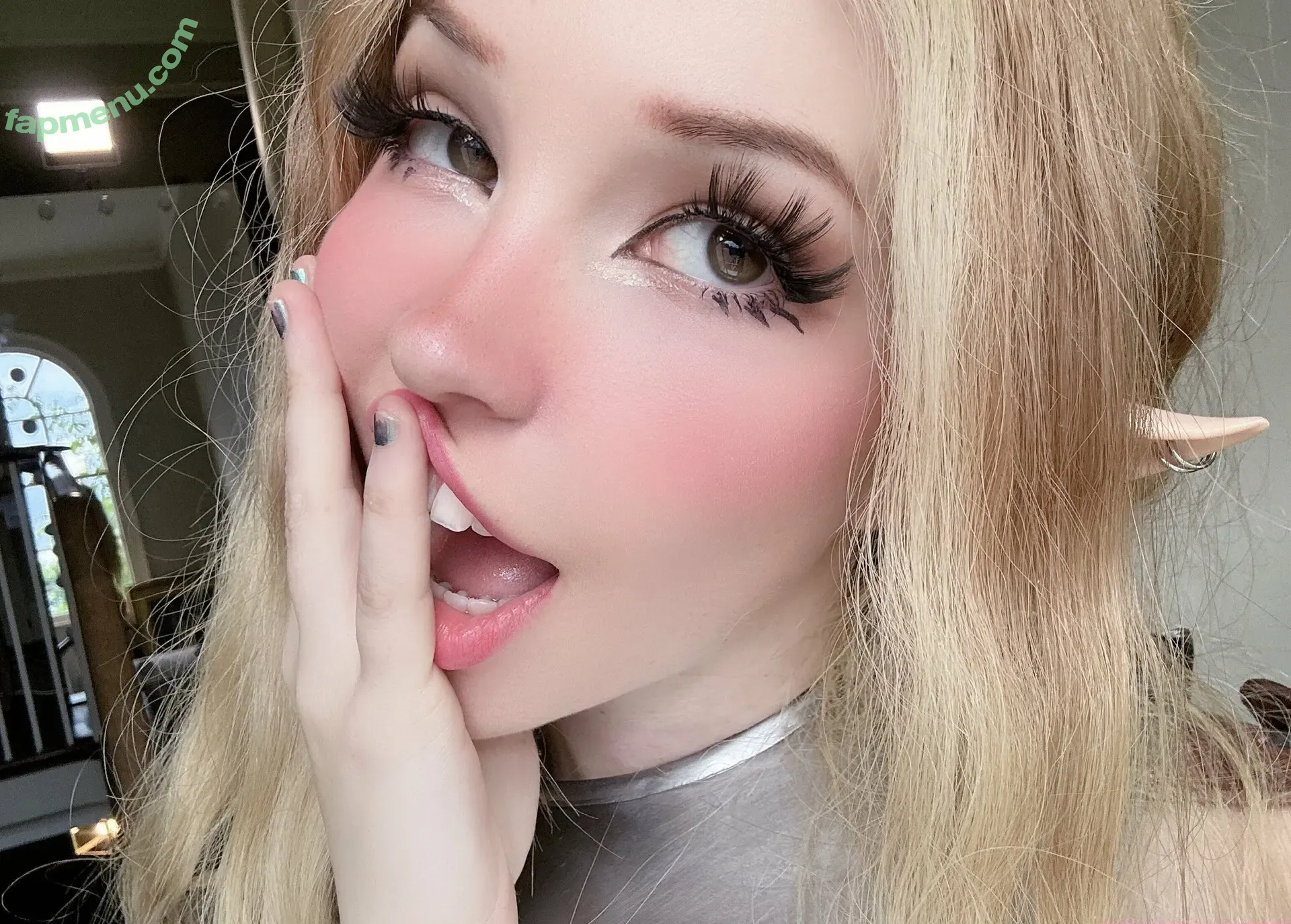 belledelphine nude photo #0764 (belle.delphine)