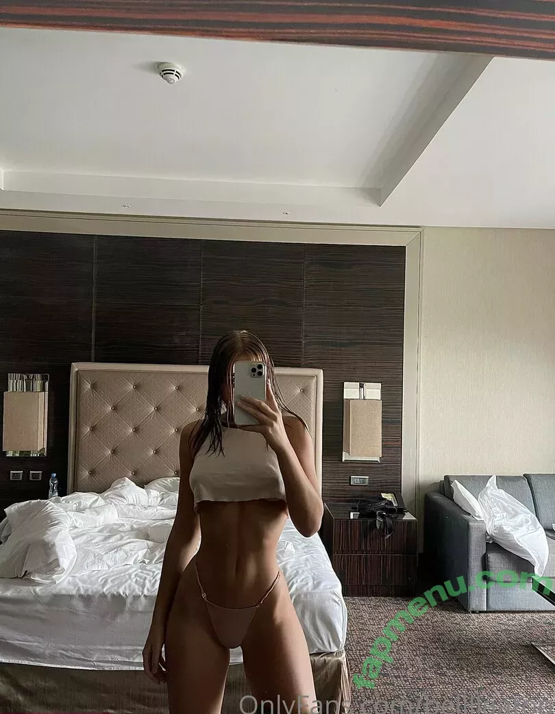 bellllaatop nude photo #0050 (bellagraceweems)