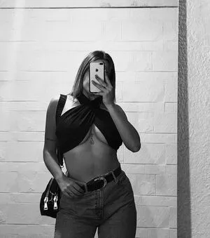 belonly / belmakesmusic nude photo #0044