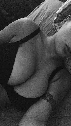 belonly / belmakesmusic nude photo #0048