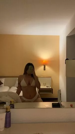 belonly / belmakesmusic nude photo #0051