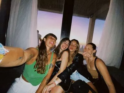 belonly / belmakesmusic nude photo #0102