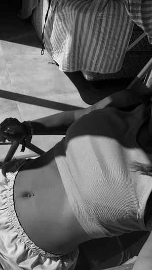 belonly / belmakesmusic nude photo #0103