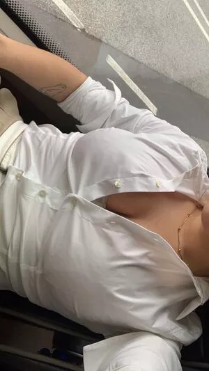 belonly / belmakesmusic nude photo #0121