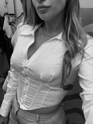 belonly / belmakesmusic nude photo #0140