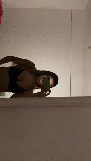 belonly / belmakesmusic nude photo #0145