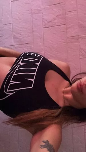 belonly / belmakesmusic nude photo #0147