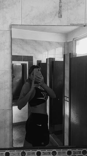 belonly / belmakesmusic nude photo #0169