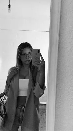 belonly / belmakesmusic nude photo #0176