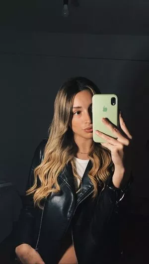 belonly / belmakesmusic nude photo #0197