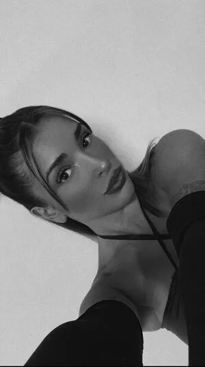 belonly / belmakesmusic nude photo #0213