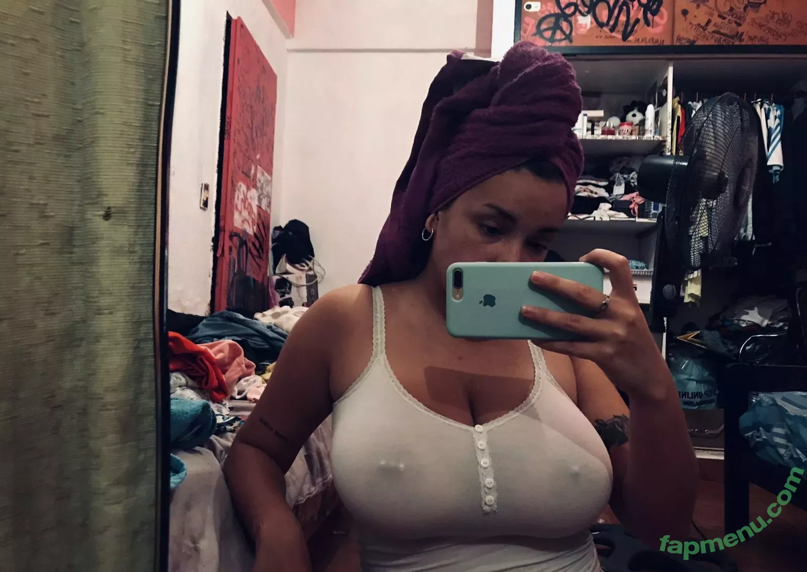 belonly nude photo #0029 (belmakesmusic)