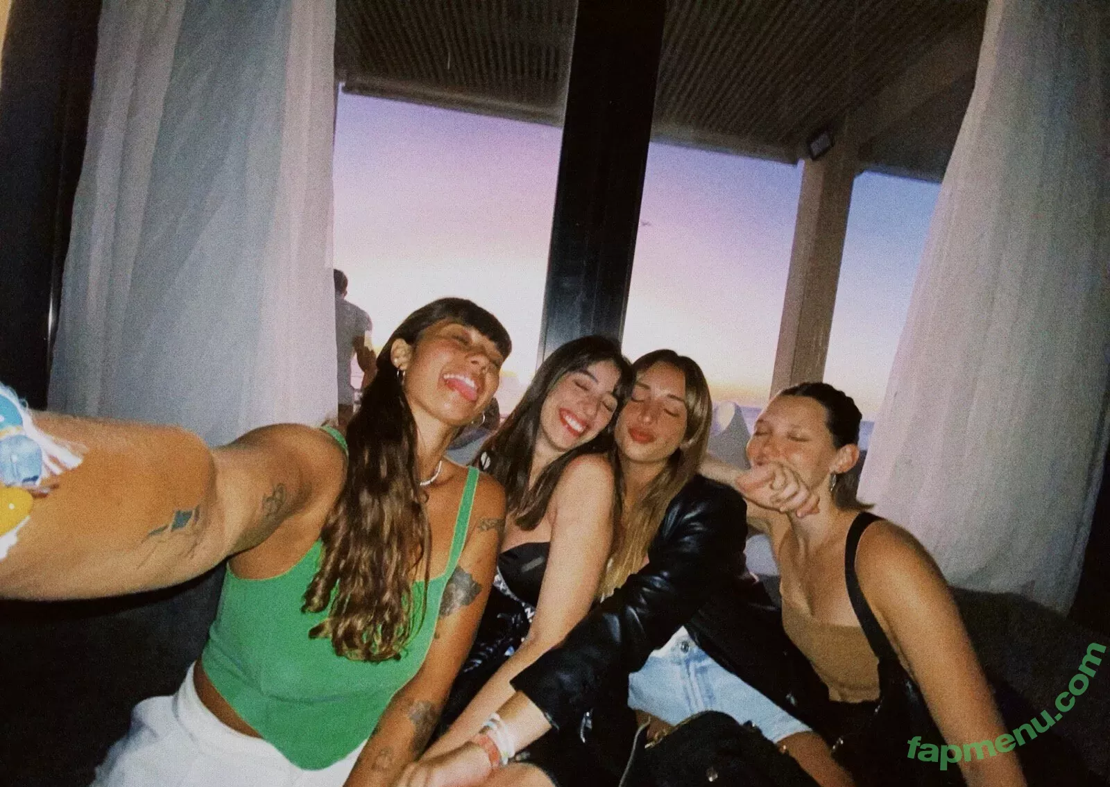 belonly nude photo #0102 (belmakesmusic)