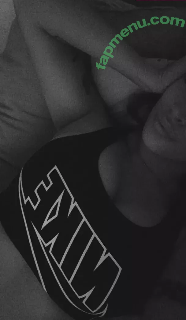 belonly nude photo #0135 (belmakesmusic)