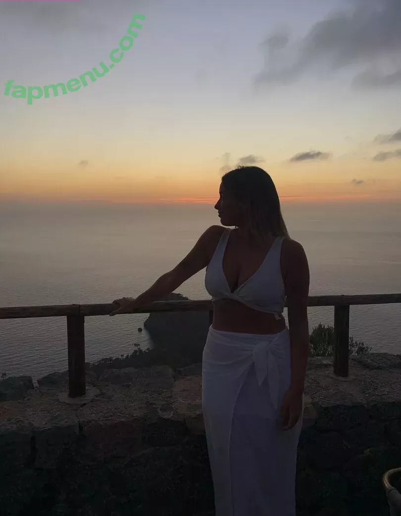 belonly nude photo #0172 (belmakesmusic)