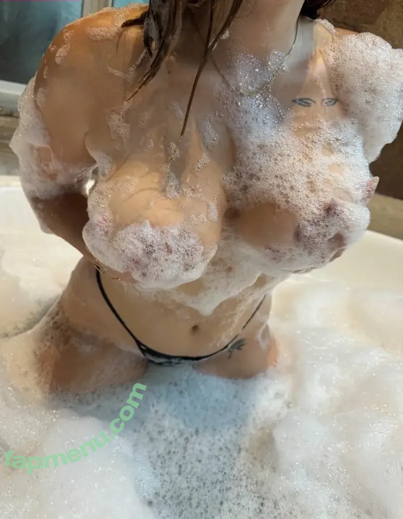 belpeqas nude photo #0003 (belpeqas)