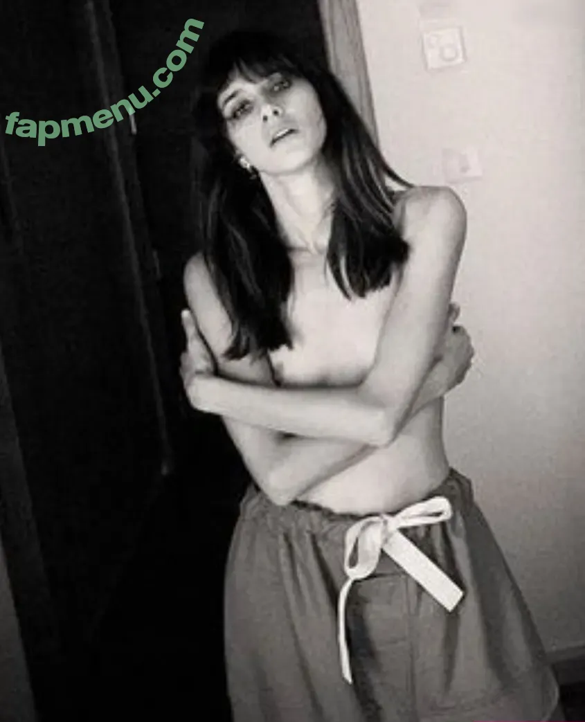 Benedetta Porcaroli nude photo #0004 (benedetta.lolli / bennipi)