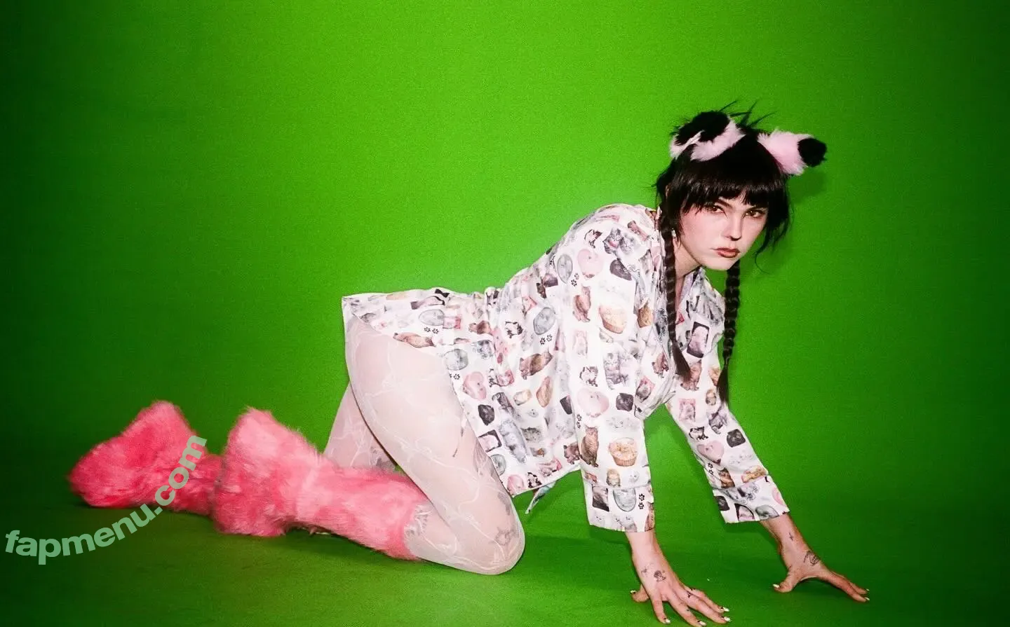 Benee nude photo #0036 ( / Stella / beanygirl / beneemusic)