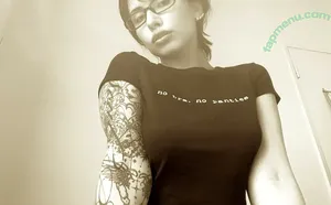 Bente Violet / bentevviolet / justviolet nude photo #0127