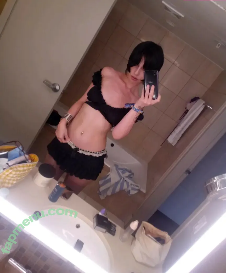 Bente Violet nude photo #0025 (bentevviolet / justviolet)
