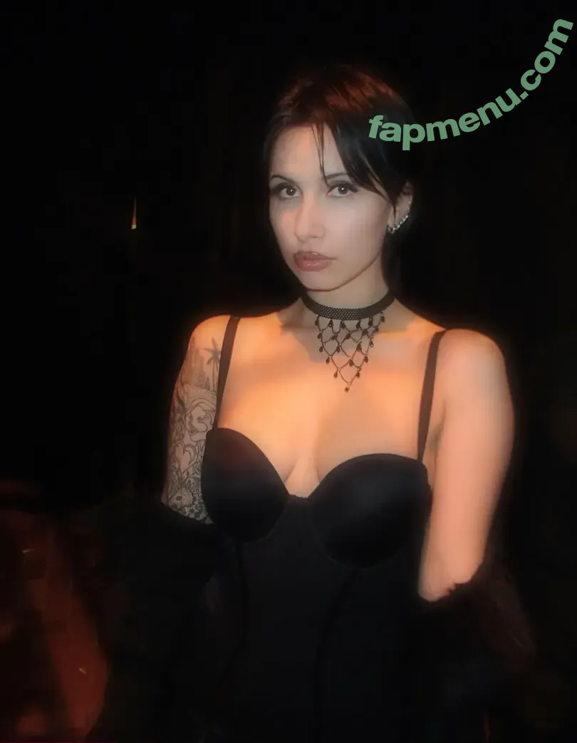 Bente Violet nude photo #0149 (bentevviolet / justviolet)