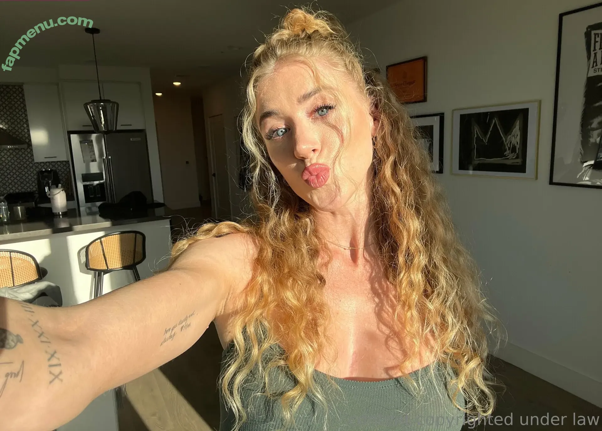 bentleeofficial nude photo #0018 (iambentlee)