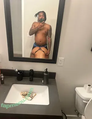 bentleyishere / bentleeeyyyyy nude photo #0014