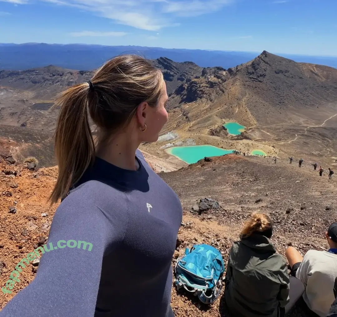 berdina_magdalena nude photo #0089 (Berdina Magda)