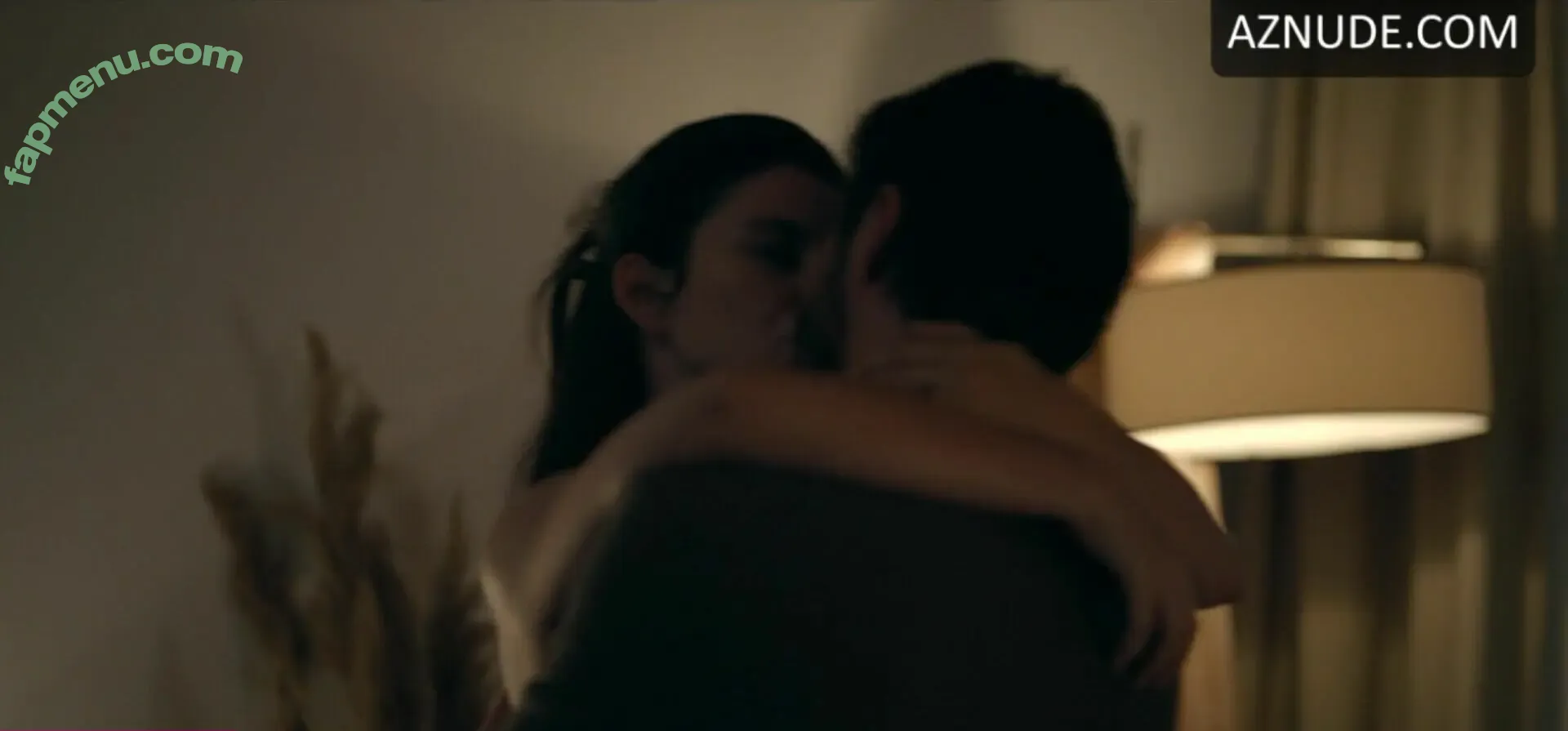 Beren Saat nude photo #0007 (Beren Saat)