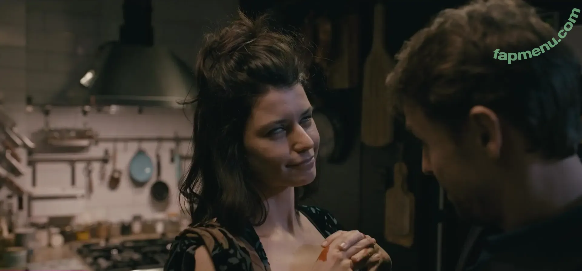 Beren Saat nude photo #0010 (Beren Saat)