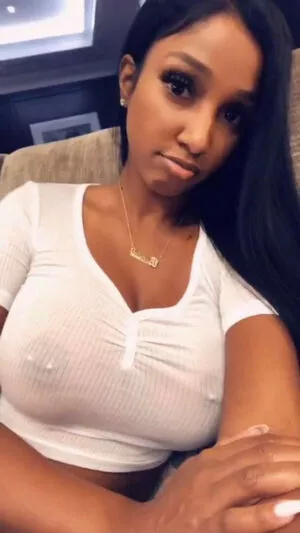 Bernice Burgos / berniceburgos / realberniceburgos nude photo #0033