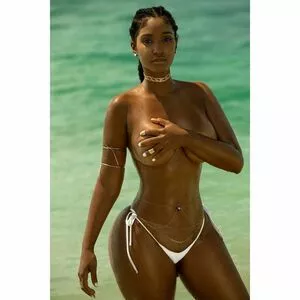 Bernice Burgos / berniceburgos / realberniceburgos nude photo #0061