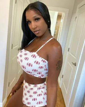 Bernice Burgos / berniceburgos / realberniceburgos nude photo #0082