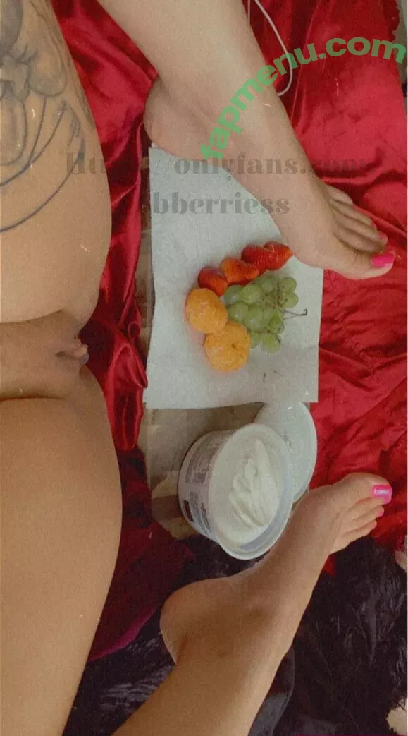 berries_free nude photo #0015 (berries_free)