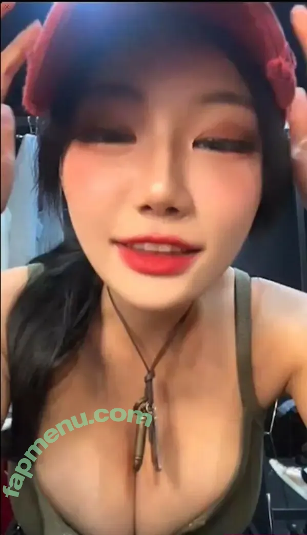 Berry nude photo #0070 (berry_is_blooming)