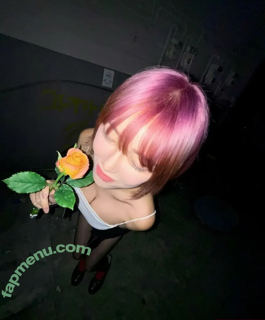 Berry nude photo #0308 (berry_is_blooming)